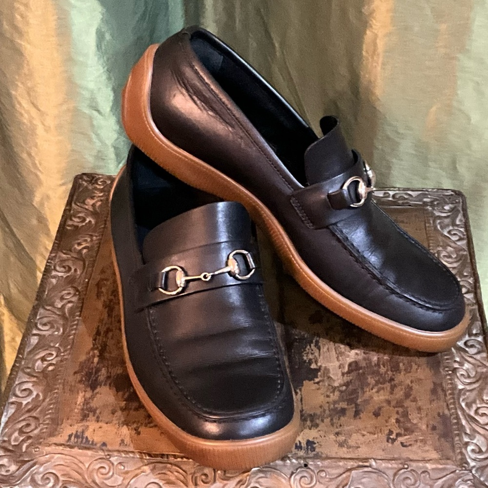 GUCCI Horsebit Accent Leather Loafers